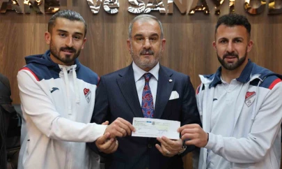 Elazığ TSO'dan Elazığspor'a 10 milyon liralık çek