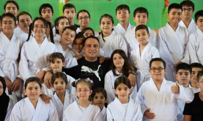 Milli antrenör polisten örnek davranış: 90 çocuğa gönüllü kurs veriyor