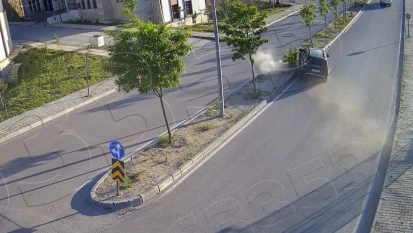 Elazığ'da trafik kazası kameralara yansıdı
