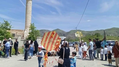 Vefat eden oğlu anısına uçurtma şenliği düzenledi