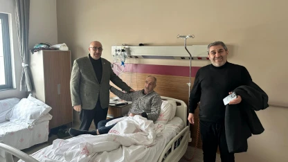 Milletvekili Ejder Açıkkapı, Elazığ Fethi Sekin Şehir Hastanesi'nde tedavi gören hastaları ziyaret etti