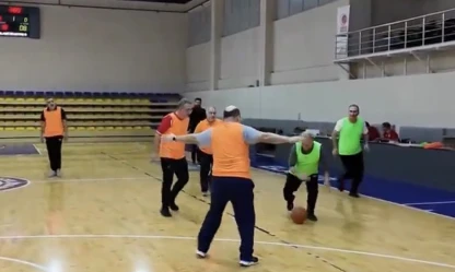 Elazığ İl protokolü basketbol maçında buluştu