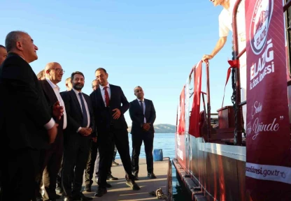 Hazar Gölü temizliği için ilk adım atıldı: 'Hazar'ın Nefesi' hizmete girdi