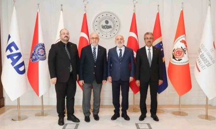 Başkan Dumandağ, bakan yardımcılarıyla bir araya geldi