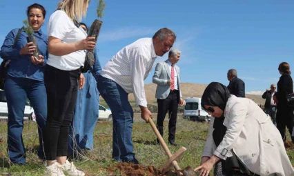 Elazığ'da 'Aile Yılı hatıra ormanı' oluşturuldu