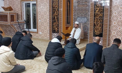 Elazığ'da  sabah namazı gençlik buluşmaları sürüyor