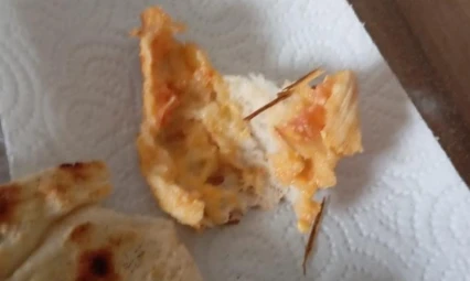 Elazığ'da ekmeğin içerisinden odun parçaları çıktı