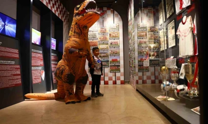 Elazığ Kent Müzesi'nde dinozor sürprizi: Ziyaretçiler gözlerine inanamadı
