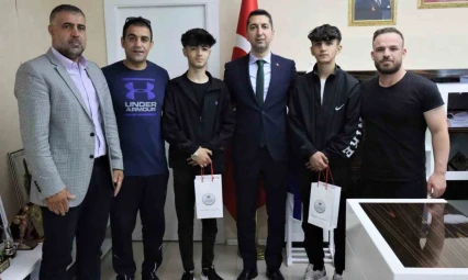 Elazığlı güreşçilerden iki madalya