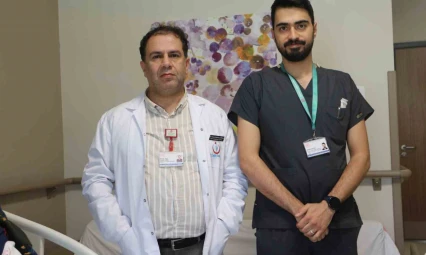 Fethi Sekin Şehir Hastanesi'nde ilk, kemiğe implante işitme cihazı takıldı