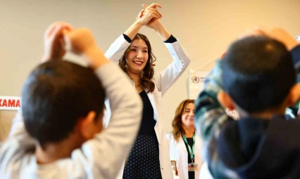 Fethi Sekin Şehir Hastanesi'nde 'Dünya El Yıkama Günü' etkinliği düzenlendi