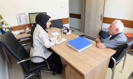 Fırat Üniversitesi Tıp Fakültesi'nden Dr. Tuncer: 'Vatandaşlarımıza sigarayı bırakma sürecinde destek oluyoruz'