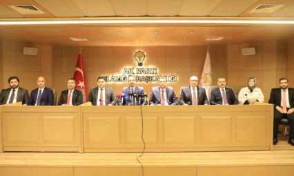 Kürşad Zorlu'dan Özgür Özel'e tepki: 'Atatürk'ün milliyetçiliği Türkiye'yi şikayet etmek değil, yüceltmektir'