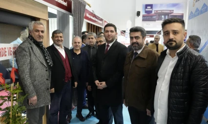 Yeniden Refah Partisi Elazığ İl Yönetimi, Ticaret Fuarı'nda Firmaları Ziyaret Etti