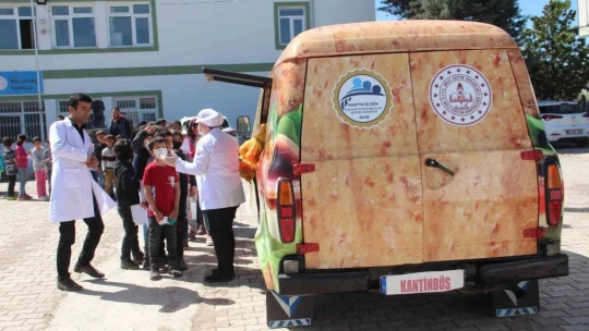 'Kantinbüs' kantini bulunmayan köy okulları için yollarda