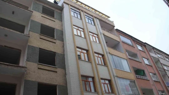15 gündür işe gitmiyor, hırsız nöbeti tutuyor