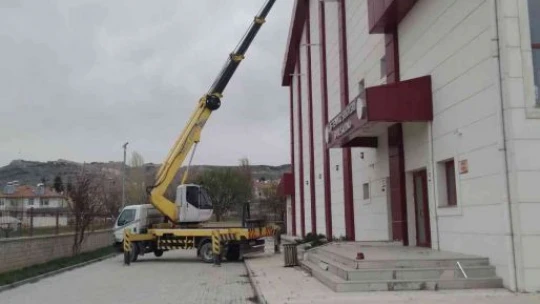 15 Temmuz Şehitleri Spor Salonunda bakım onarım çalışmaları Devam Ediyor