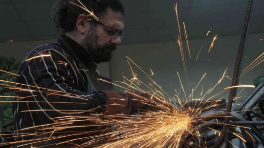15 yılda katı atıklardan 300'ün üzerinde eser yaptı