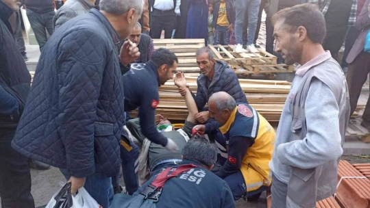 2 çocuklu aile ölümden saniyelerle kurtuldu, o anlar kameralara yansıdı