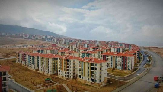 24 Ocak depreminde evleri yıkılan vatandaşlar artık güven içerisinde konutlarında yaşıyor