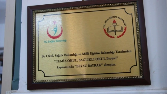 25 yıllık fedakar eğitimci, tatil gününde öğrencileri için kolları sıvadı