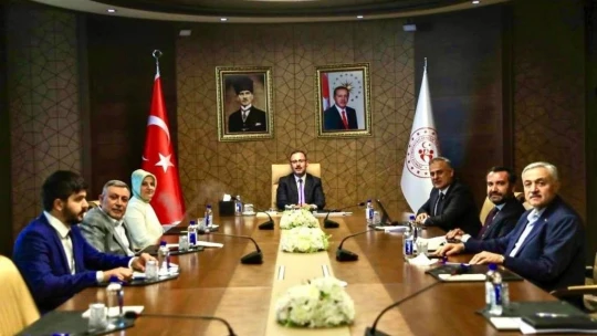 Siyasilerin Bakan Trafiği