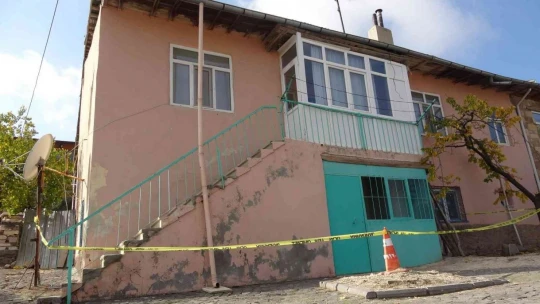 3 gündür haber alınmayan yaşlı kadın evinde ölü bulundu