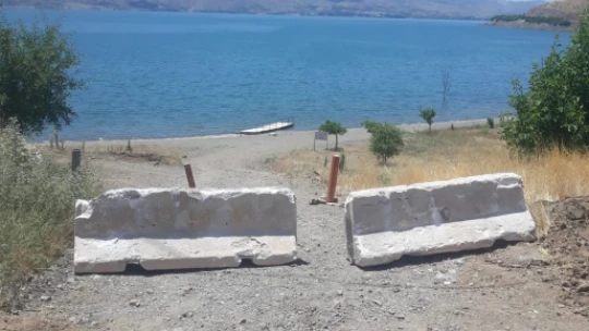 Hazar Gölü Plajlarına Girişler Kapandı...Sebebi bilinmiyor!