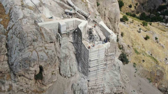 5 bin yıllık Harput Kalesi'nde restorasyon tüm hızıyla sürüyor
