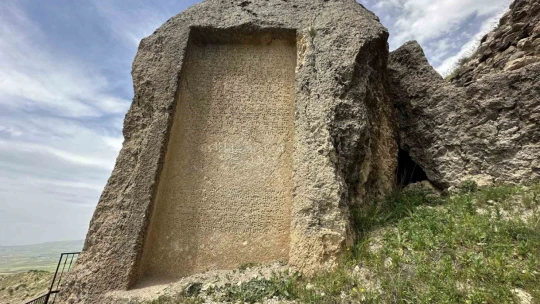 7 bin yıllık tarihi Palu ilçesi, sezonun ilk ziyaretçilerini ağırladı
