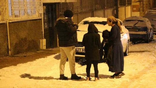 7.4'lük depremi hisseden Elazığlılar korku dolu anları anlattı