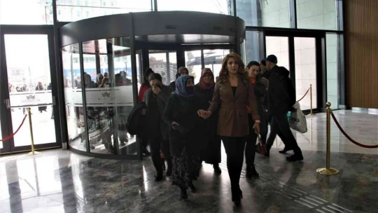 90 yaşında ilk kez AVM ve sinemaya gitti, o anlar tebessüm ettirdi