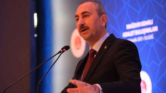 Adalet Bakanı Gül: 'AK Parti milletle beraber yol yürüme siyasetinin adıdır'
