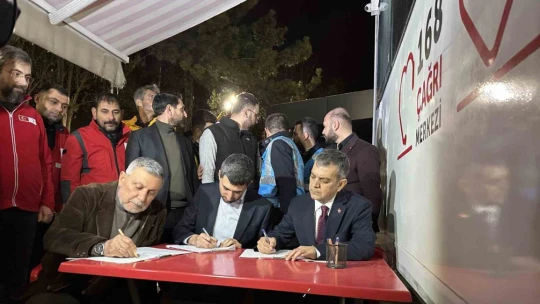 Adaylıkları belli olan milletvekillerinden Kızılay'a 'kan' desteği