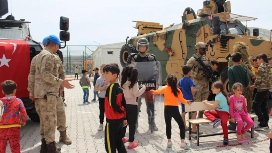 Ahıska Türklerine özel ziyaret: Komandolar teşekkür etti