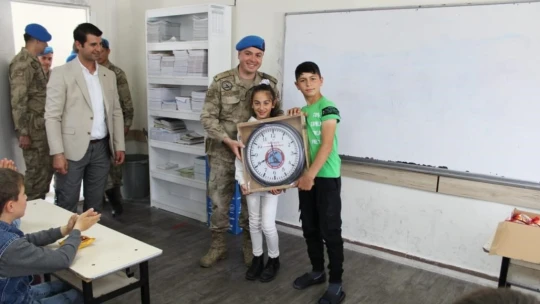 Ahıska Türklerine özel ziyaret: Komandolar teşekkür etti