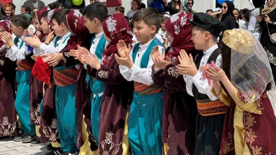 Ahıska Türkü öğrencilerden coşkulu '23 Nisan' kutlaması