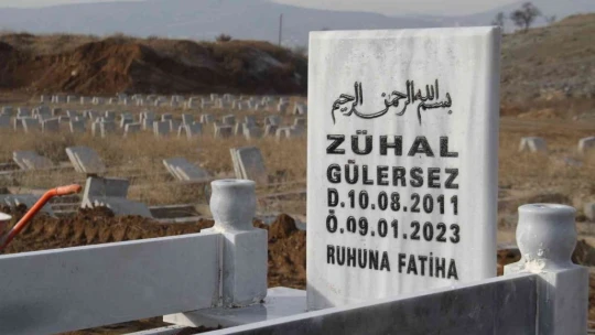 Aile ve Sosyal Hizmetler Bakanlığı, Elazığ'da kimsesizler mezarlığına gömülen engelli kızın mezar taşını yaptırdı