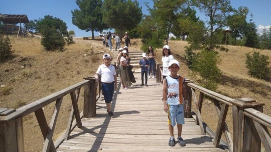 Koruyucu aile hizmeti çocuklarımızın geleceği için çok önemlidir