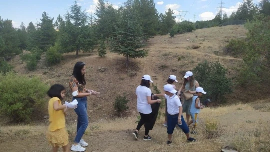 Koruyucu aile hizmeti çocuklarımızın geleceği için çok önemlidir