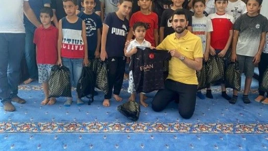 Kur'an Eğitimi Gören Çocuklara ziyaret