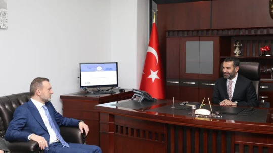 Ak Parti Genel Başkan Yardımcısı Kandemir, Elazığ Belediyesi'ni Ziyaret Etti