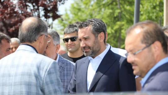 Özhaseki,'Başkan Şahin Şerifoğulları, büyük bir gayretle birçok projenin içerisinde koşuyor'