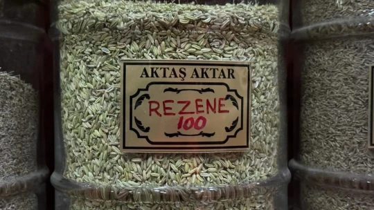 Aktar, gündemden düşmeyen 'rezene' çayının faydalarını anlattı