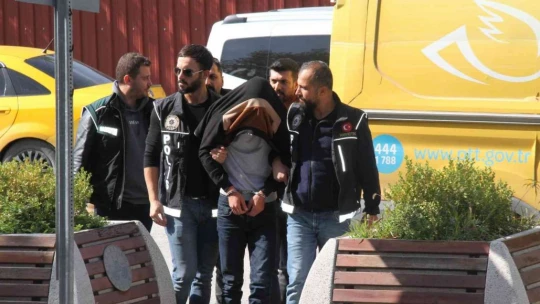 Alex kokladı, tırın dorsesinden 17 kilo 650 gram uyuşturucu çıktı
