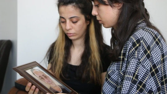 Almanya'daki babalarından 22 gündür haber alamıyorlar
