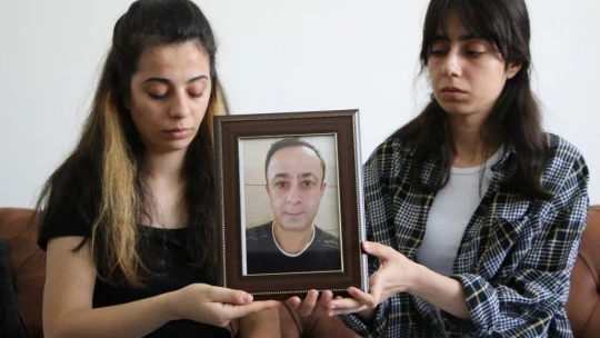 Almanya'daki babalarından 22 gündür haber alamıyorlar