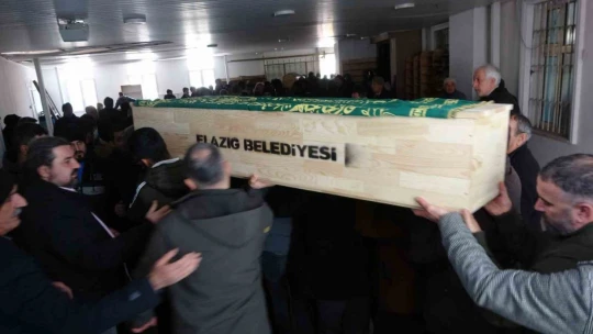 Almanya'dan izne geldi, araba almak için gittiği Hatay'da babasıyla enkaz altında kalarak hayatını kaybetti