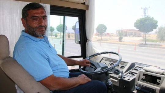 Eski Otobüsü 60 Bin Tl İle Lüks Karavana Dönüştürdü