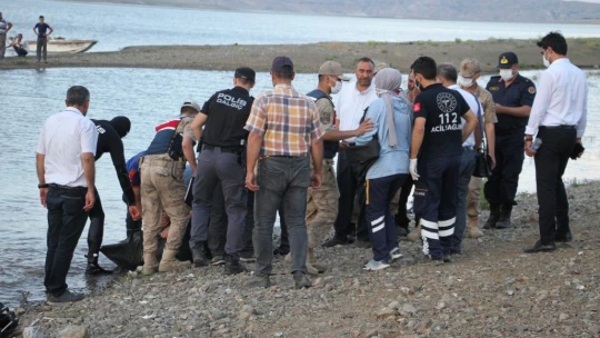 Elazığ'da Kahreden Haber: Suda Kaybolan 2'nci Arkadaşın Da Cansız Bedenine Ulaşıldı